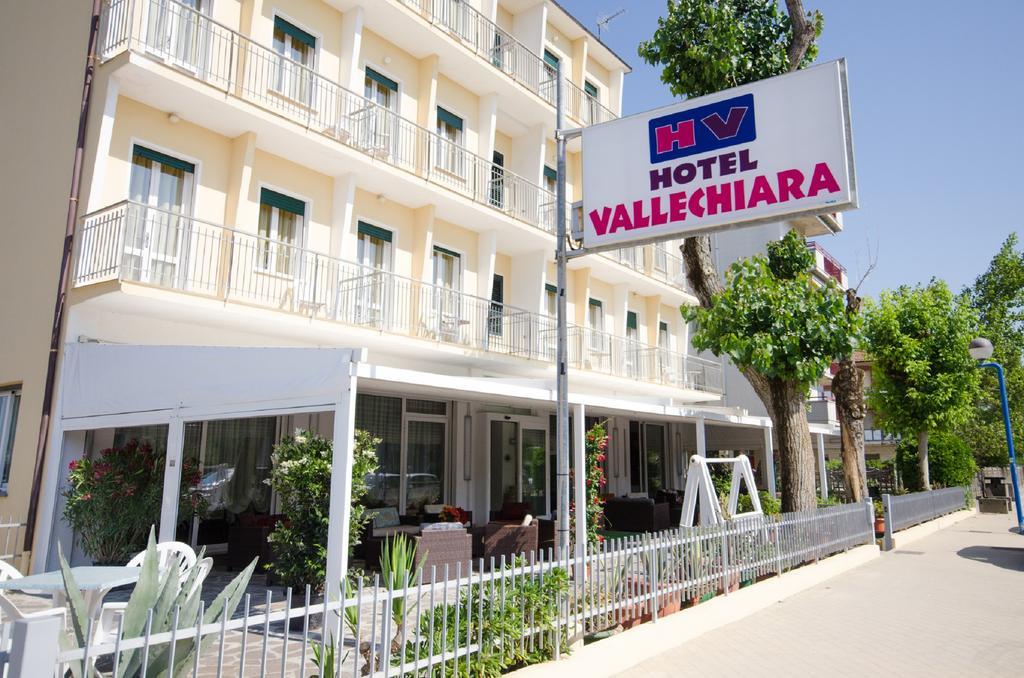 Hotel Vallechiara ليدو دي سافيو المظهر الخارجي الصورة